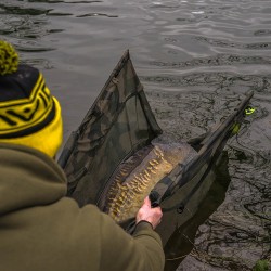 Sac De Cantarire Avid Carp Camo Recovery Sling XL, 125x44x64cm