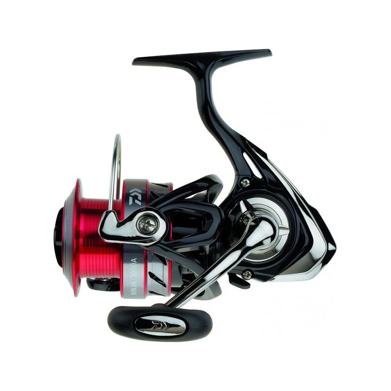 Mulineta Daiwa Ninja LT 3000-C 4rul/150m/023mm/5,3:1